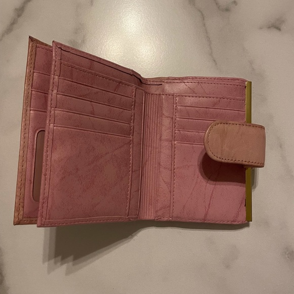 Pink Wallet - Picture 3 of 5